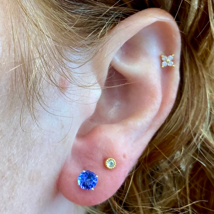 14K White Gold Round Brilliant Tanzanite Stud Earrings 1.16 Carats