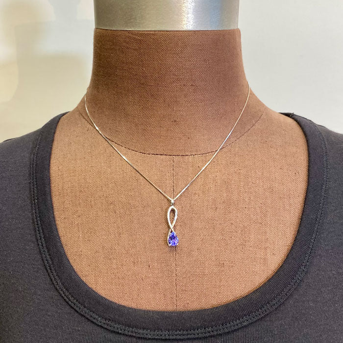 14K White Gold Pear Shape Tanzanite Pendant 1.59 Carats