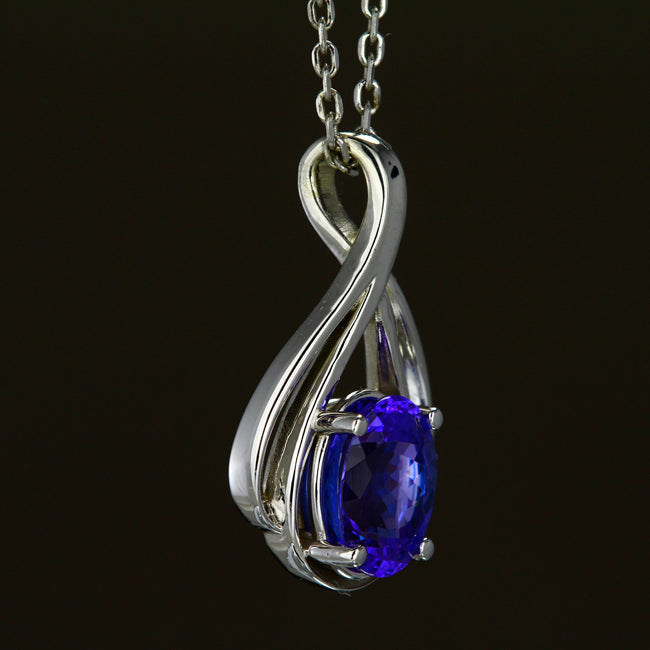 Tanzanite Pendant 2.81 Carat in 14kt. White Gold