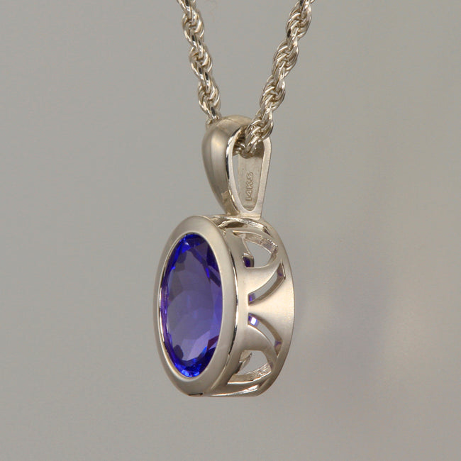 Oval Tanzanite Pendant