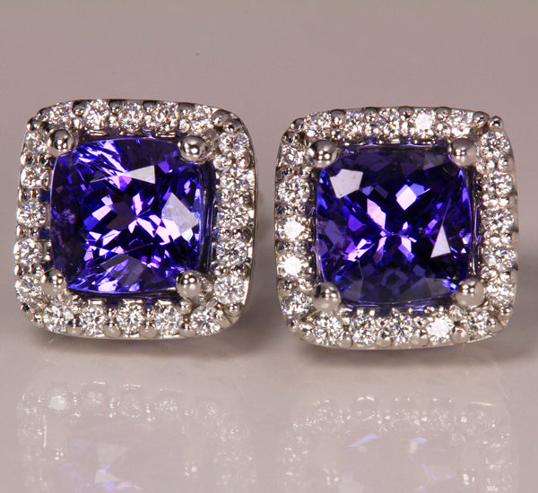 Tanzanite Earrings 2.70 Carat BVV Color