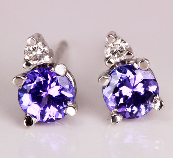 14kt White Gold Tanzanite Stud Earrings