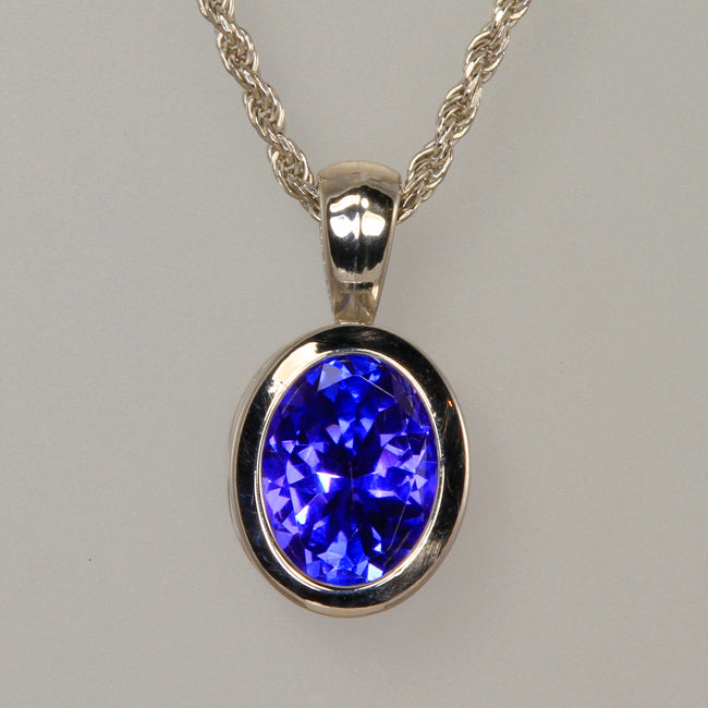 Oval Tanzanite Pendant