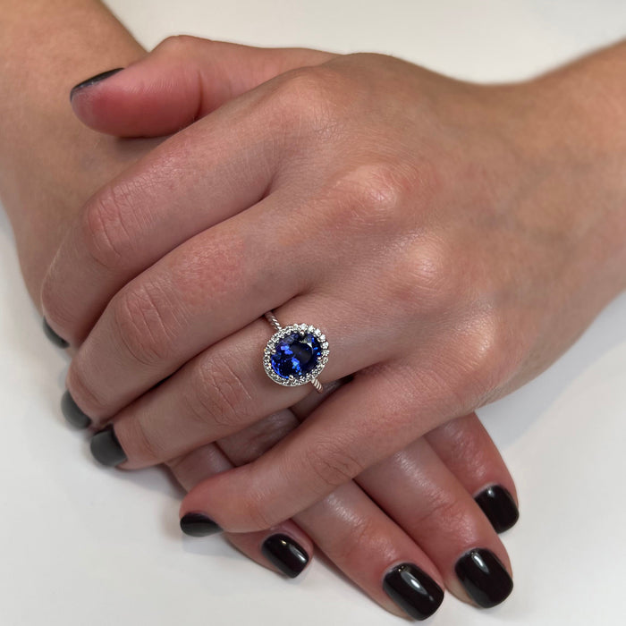 14K White Gold Oval Tanzanite an Diamond Halo Ring 3.10cts*