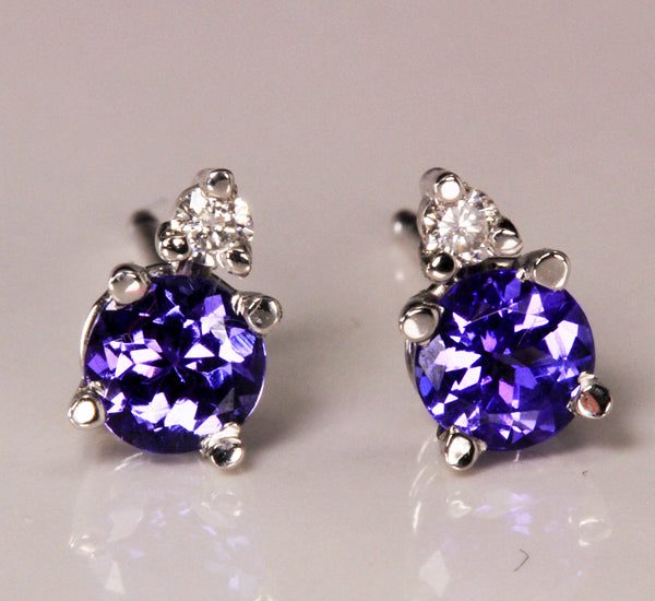 14kt White Gold Tanzanite Stud Earrings