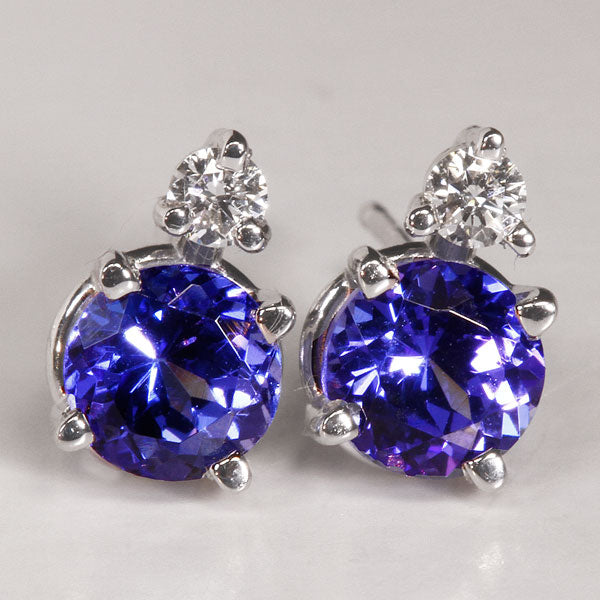 Tanzanite and Diamond Earrings 1.69 Carat BVV Color