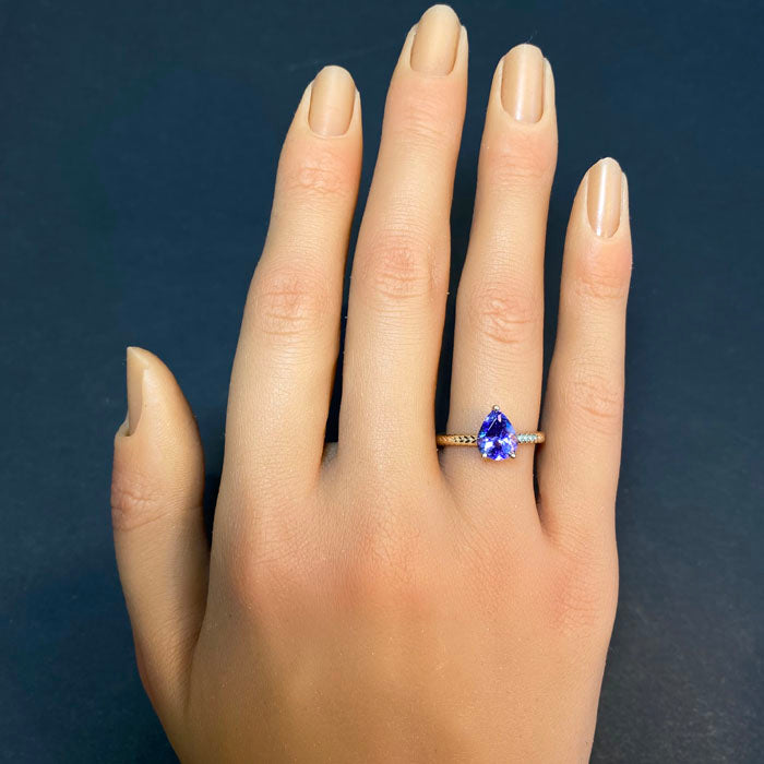 14K Yellow Gold Pear Shape Tanzanite Ring 1.63 Carats