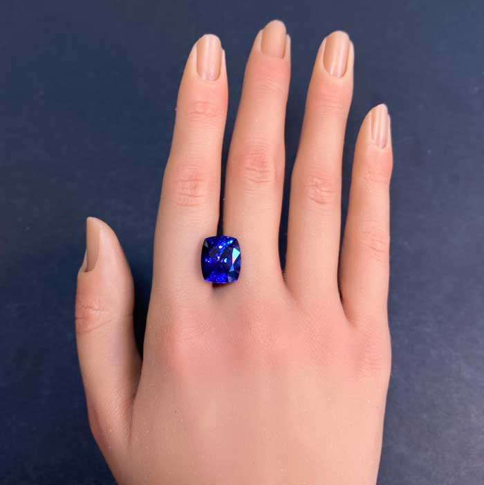 Violet Blue Antique Cushion Tanzanite Gemstone 9.64ct