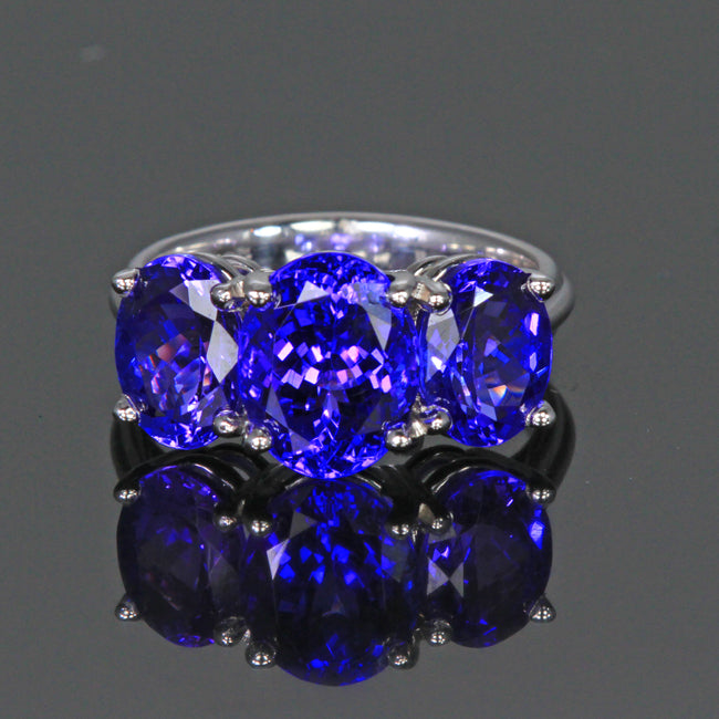 14K White Gold Tanzanite Ring 7.48 Carats Total Weight