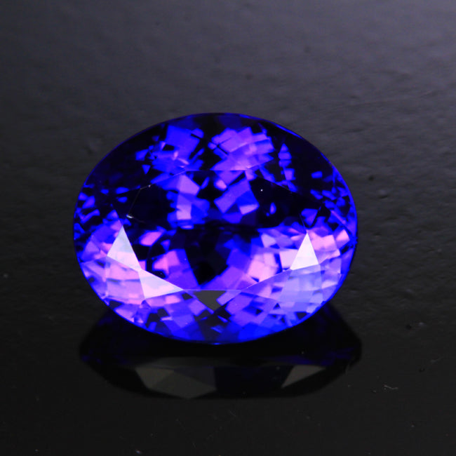 Color Changing Oval Tanzanite Gemstone 4.25 Carats