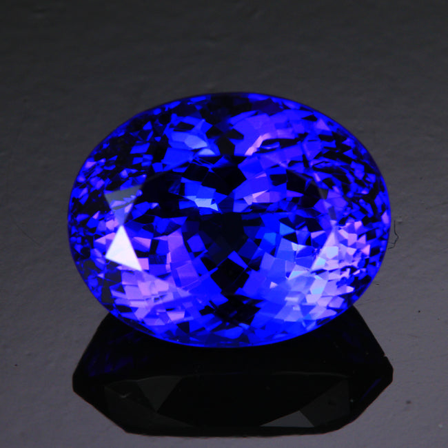 Violet Blue Exceptional Oval Tanzanite Gemstone 8.70 Carats