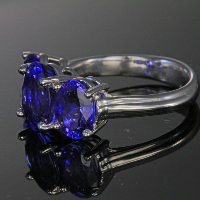 14K White Gold Tanzanite Ring 7.48 Carats Total Weight