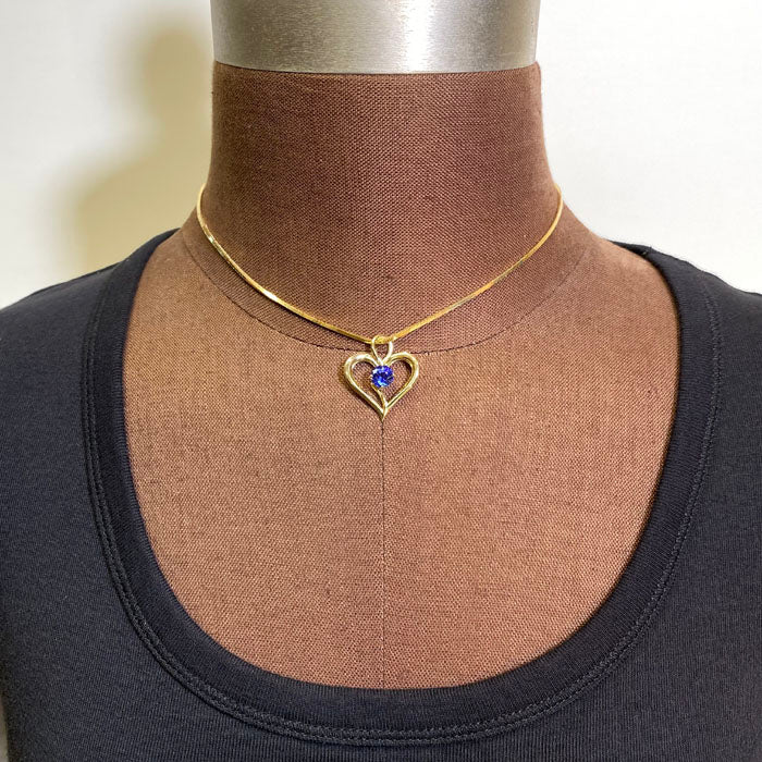 Yellow Gold Tanzanite Heart Pendant 1.66 Carats Round